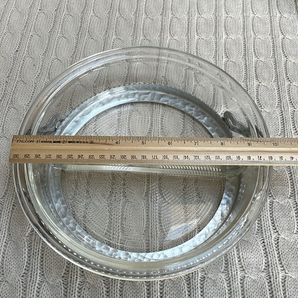 VTG Rodney Kent hand-forged hammered aluminum covered dish w/ Pyrex dish 1950s - Picture 6 of 17